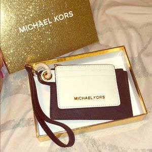 ✨MK Wristlet